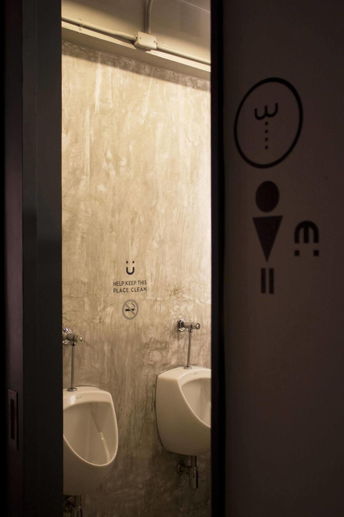 Slumber Bangkok Soi 1 Hostel Екстериор снимка